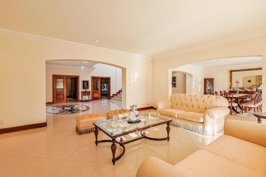 5 Bedroom Property for Sale in Waterkloof Ridge Gauteng