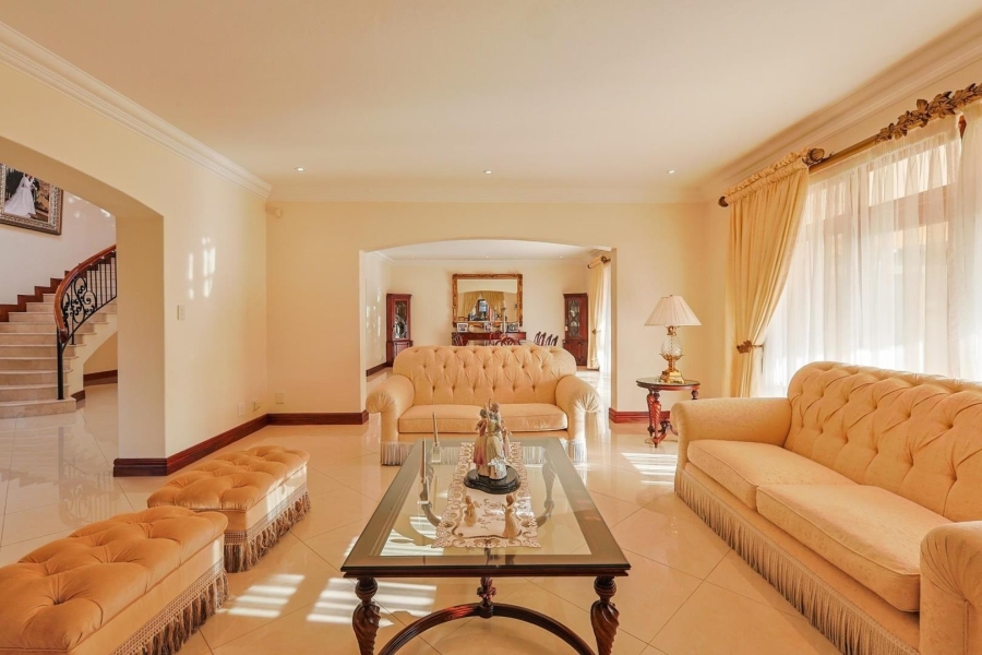 5 Bedroom Property for Sale in Waterkloof Ridge Gauteng