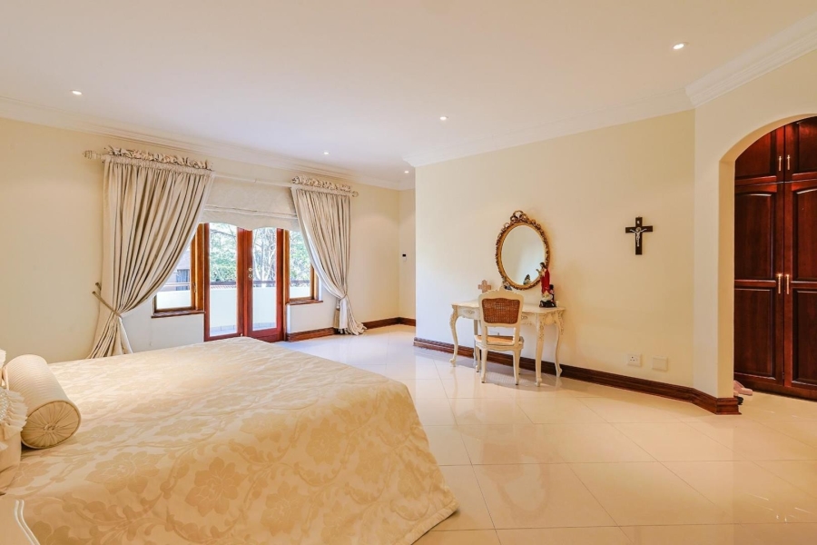 5 Bedroom Property for Sale in Waterkloof Ridge Gauteng