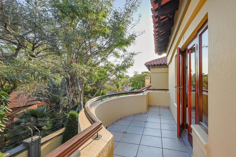 5 Bedroom Property for Sale in Waterkloof Ridge Gauteng