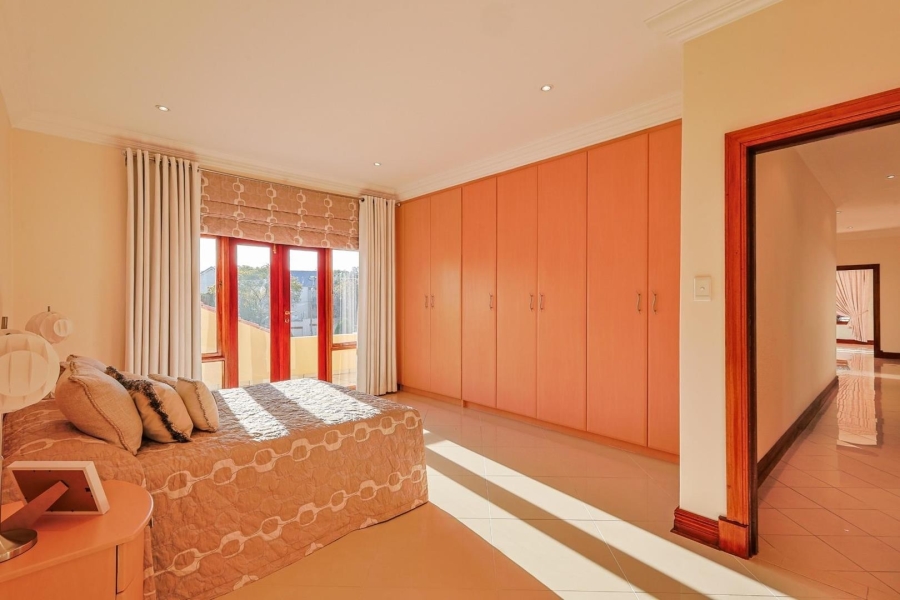 5 Bedroom Property for Sale in Waterkloof Ridge Gauteng