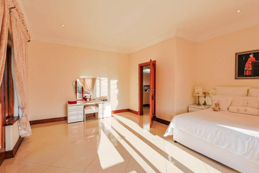 5 Bedroom Property for Sale in Waterkloof Ridge Gauteng