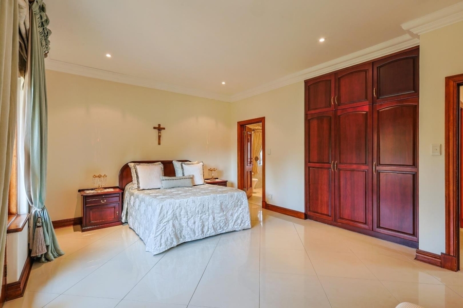 5 Bedroom Property for Sale in Waterkloof Ridge Gauteng