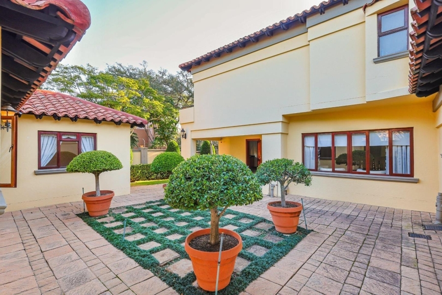 5 Bedroom Property for Sale in Waterkloof Ridge Gauteng