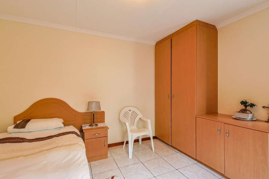 5 Bedroom Property for Sale in Waterkloof Ridge Gauteng