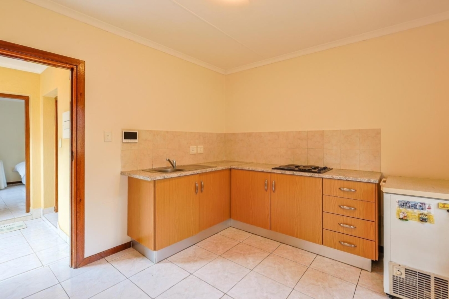 5 Bedroom Property for Sale in Waterkloof Ridge Gauteng