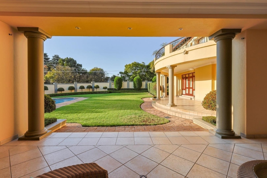 5 Bedroom Property for Sale in Waterkloof Ridge Gauteng