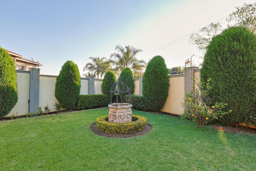 5 Bedroom Property for Sale in Waterkloof Ridge Gauteng