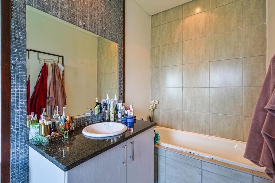 2 Bedroom Property for Sale in Paradiso Gauteng