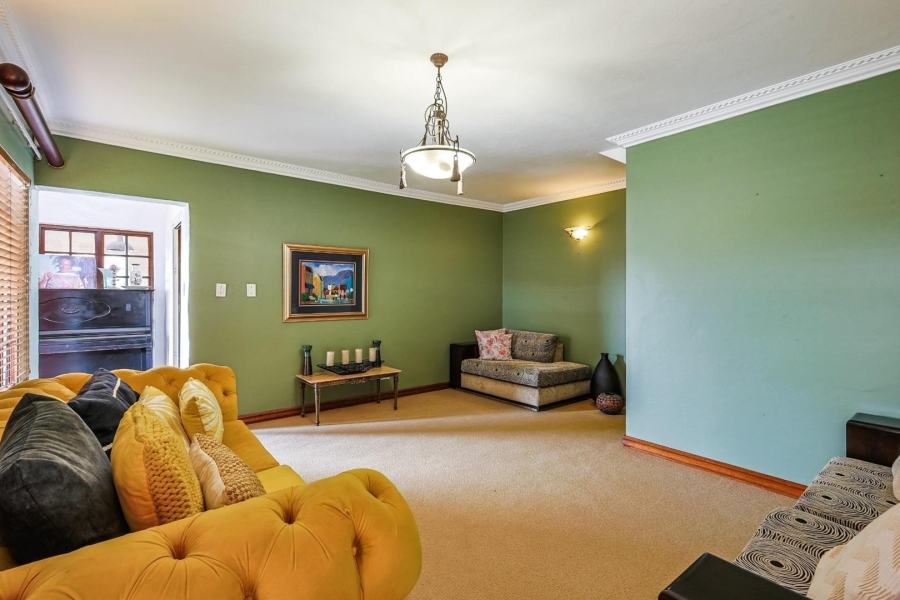 To Let 3 Bedroom Property for Rent in Faerie Glen Gauteng