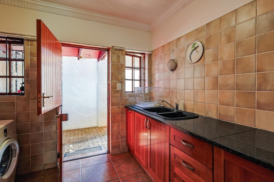 To Let 3 Bedroom Property for Rent in Faerie Glen Gauteng