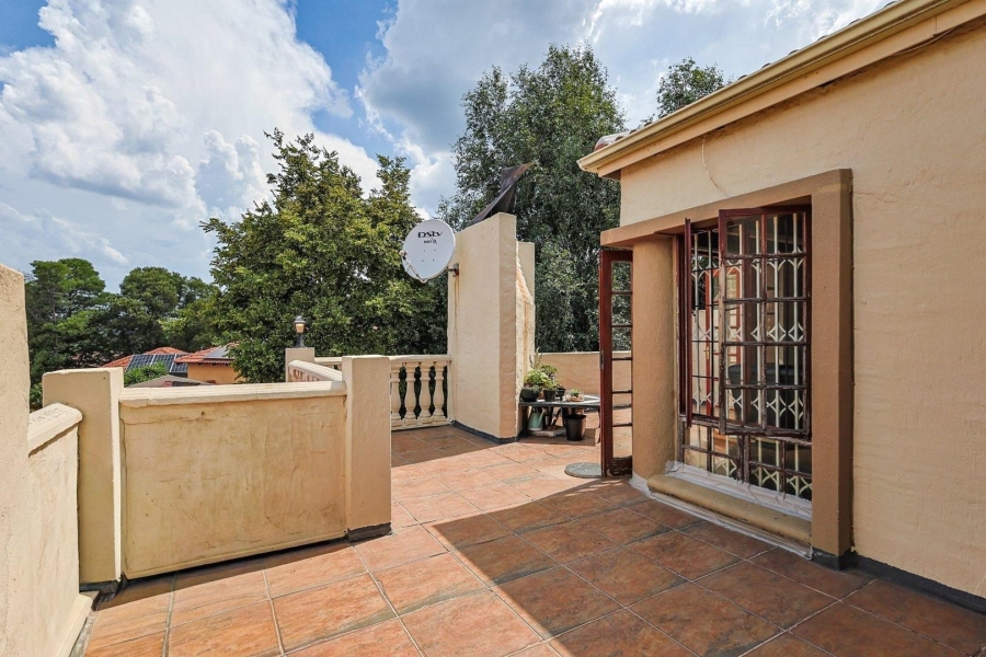 To Let 3 Bedroom Property for Rent in Faerie Glen Gauteng