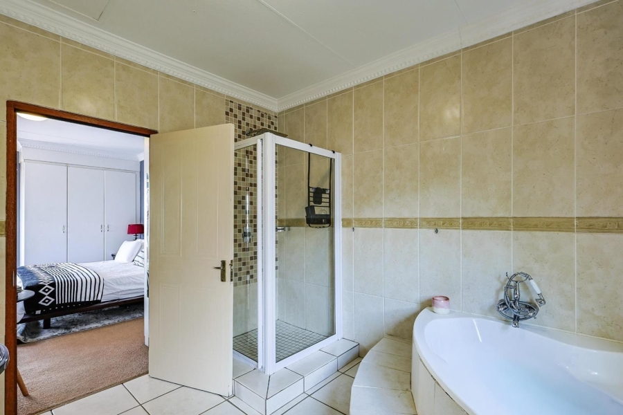 To Let 3 Bedroom Property for Rent in Faerie Glen Gauteng