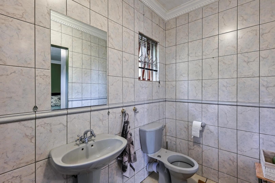 To Let 3 Bedroom Property for Rent in Faerie Glen Gauteng