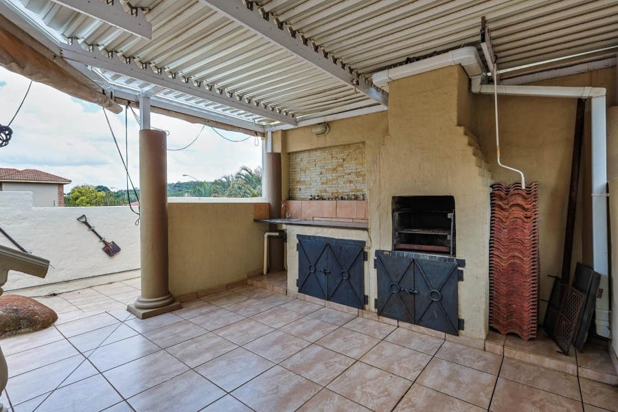 To Let 3 Bedroom Property for Rent in Faerie Glen Gauteng