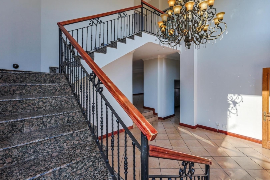 6 Bedroom Property for Sale in Mooikloof Equestrian Estate Gauteng