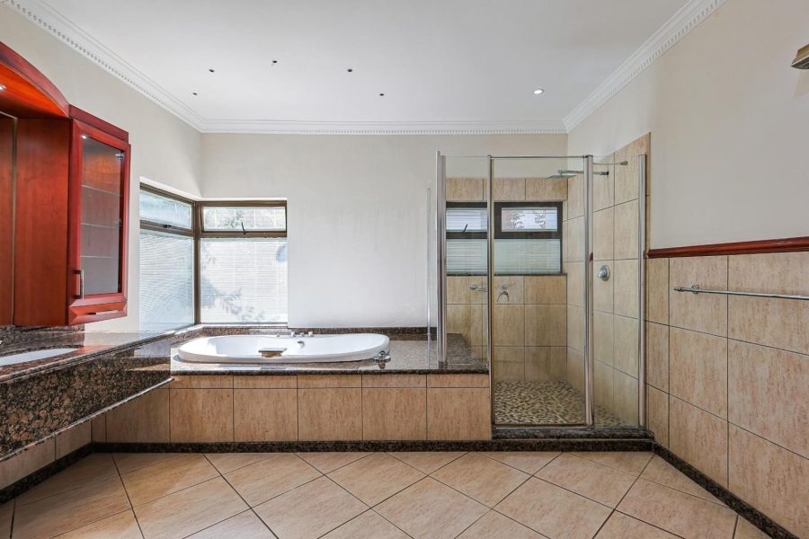 6 Bedroom Property for Sale in Mooikloof Equestrian Estate Gauteng