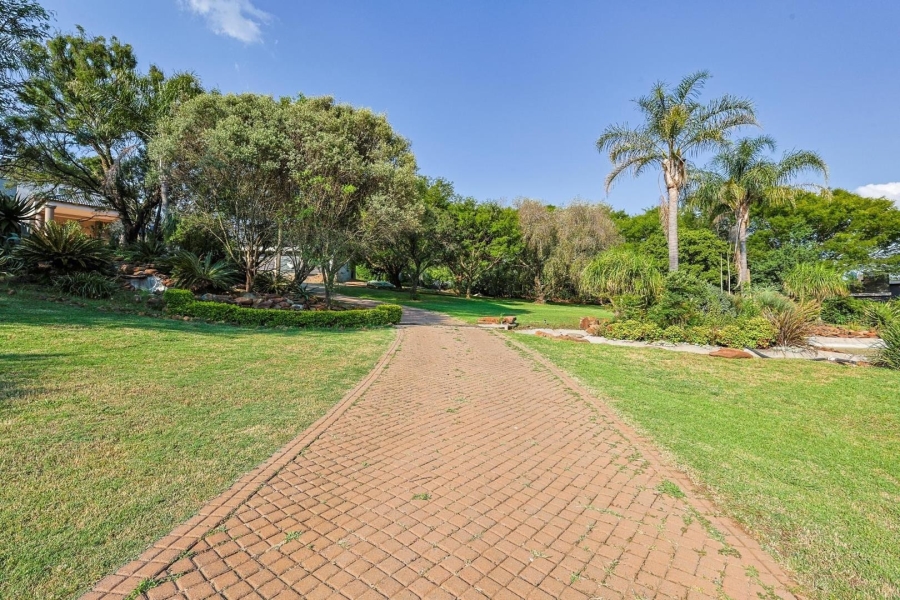 6 Bedroom Property for Sale in Mooikloof Equestrian Estate Gauteng