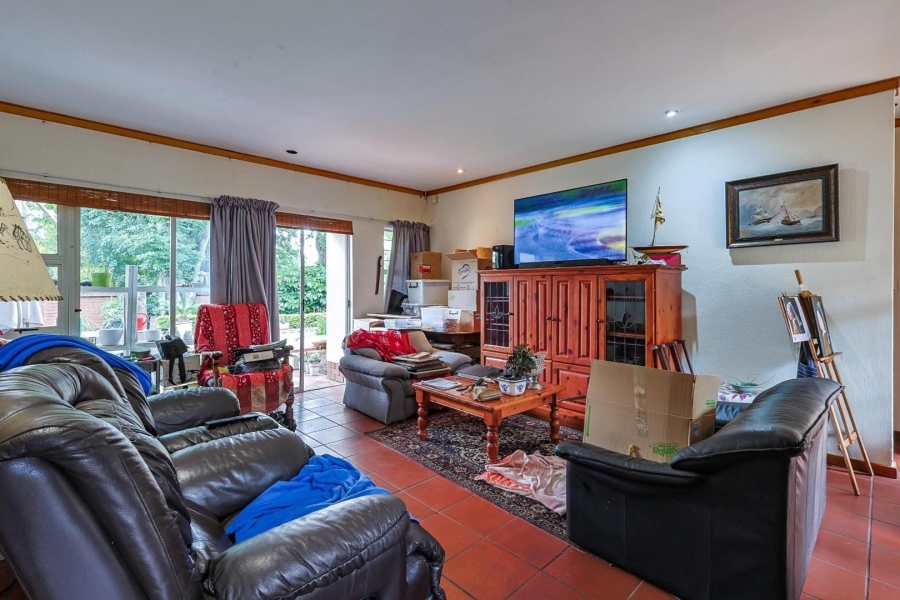 To Let 4 Bedroom Property for Rent in Silver Lakes Gauteng