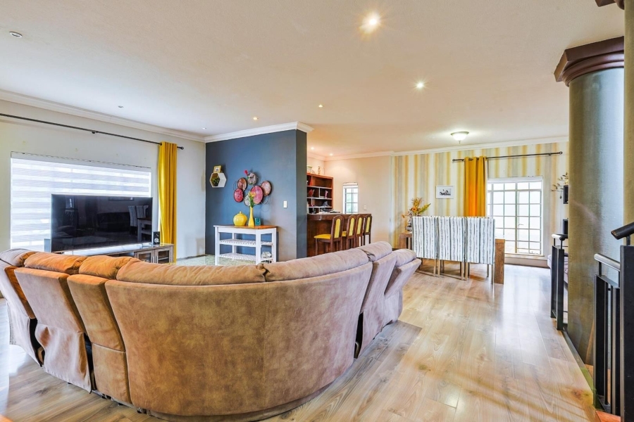 3 Bedroom Property for Sale in Faerie Glen Gauteng