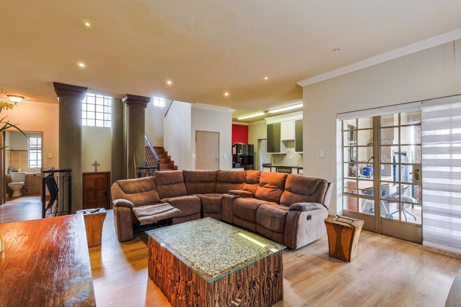 3 Bedroom Property for Sale in Faerie Glen Gauteng