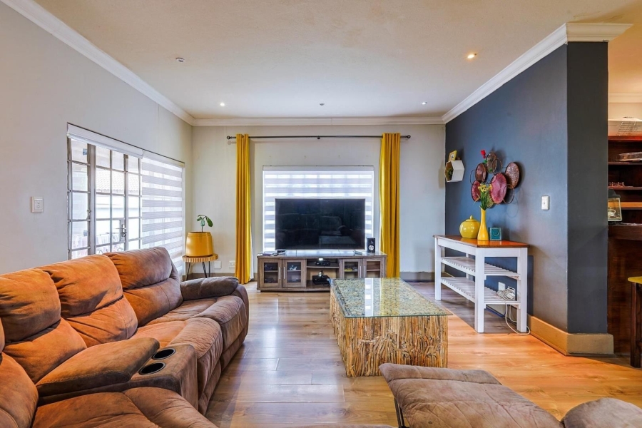 3 Bedroom Property for Sale in Faerie Glen Gauteng