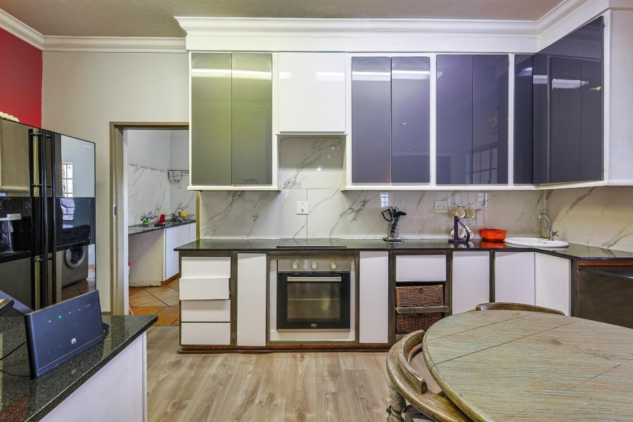 3 Bedroom Property for Sale in Faerie Glen Gauteng