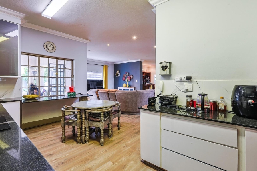 3 Bedroom Property for Sale in Faerie Glen Gauteng