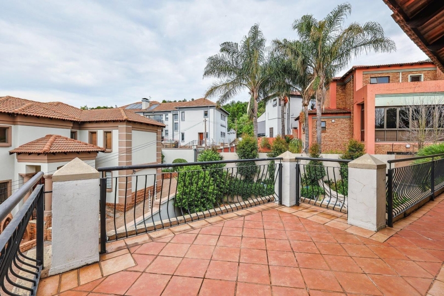 3 Bedroom Property for Sale in Faerie Glen Gauteng