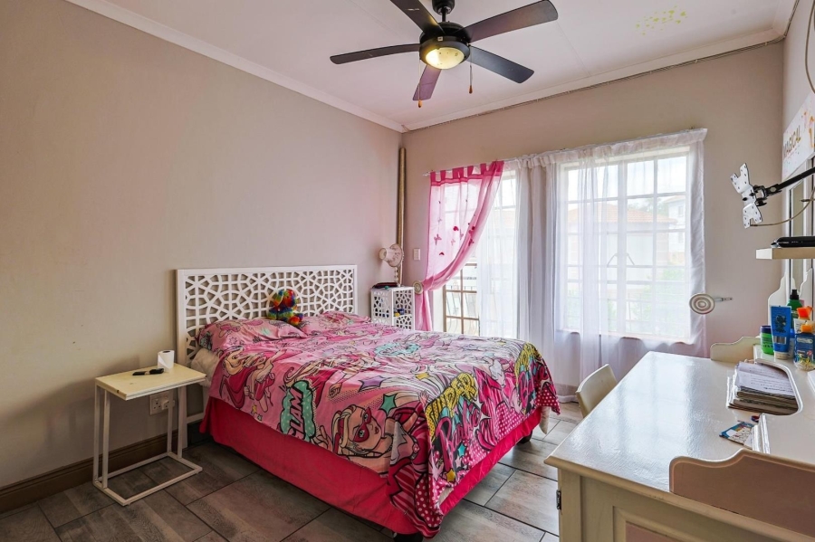 3 Bedroom Property for Sale in Faerie Glen Gauteng