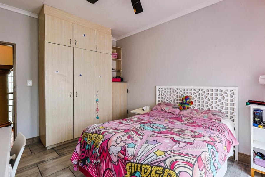 3 Bedroom Property for Sale in Faerie Glen Gauteng