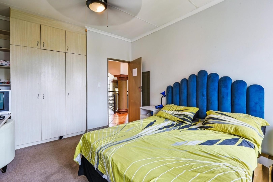 3 Bedroom Property for Sale in Faerie Glen Gauteng