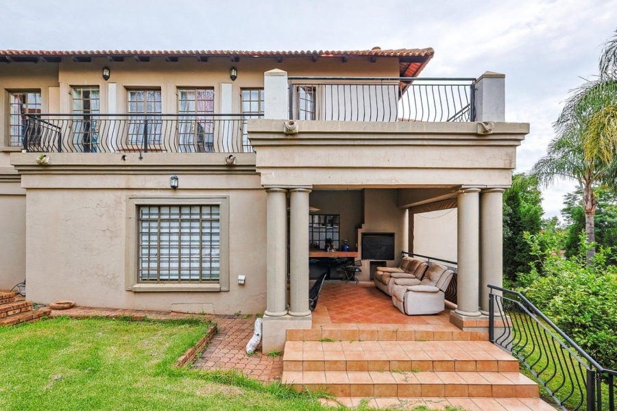 3 Bedroom Property for Sale in Faerie Glen Gauteng