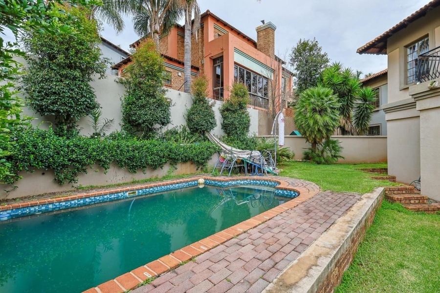 3 Bedroom Property for Sale in Faerie Glen Gauteng