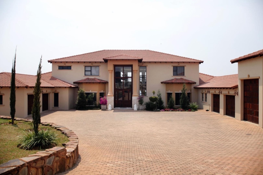 5 Bedroom Property for Sale in Mooikloof Heights Gauteng
