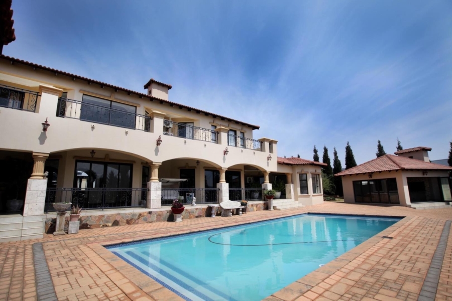 5 Bedroom Property for Sale in Mooikloof Heights Gauteng