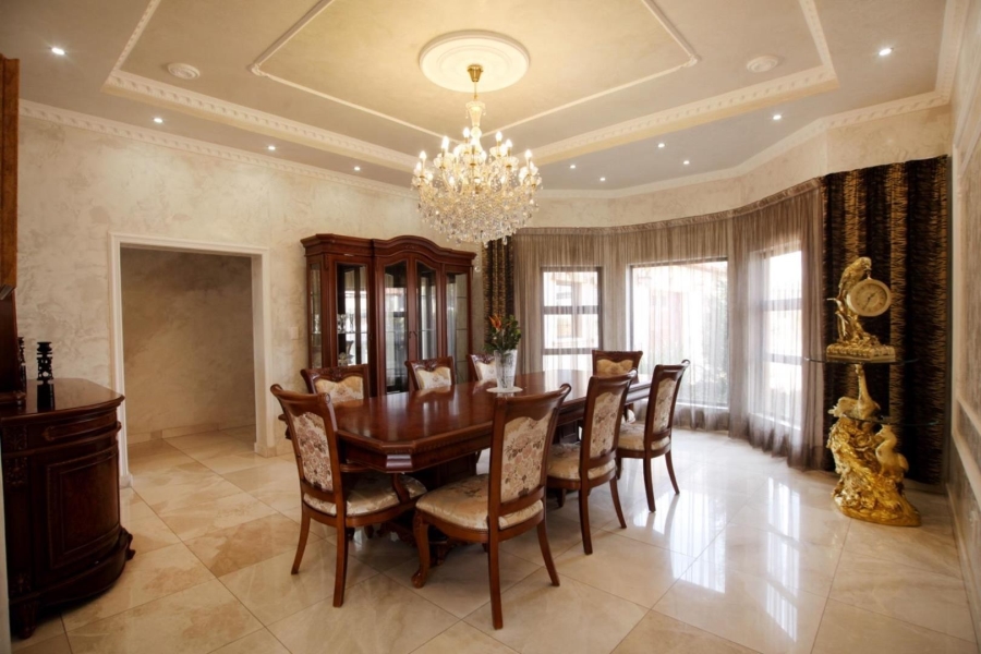 5 Bedroom Property for Sale in Mooikloof Heights Gauteng