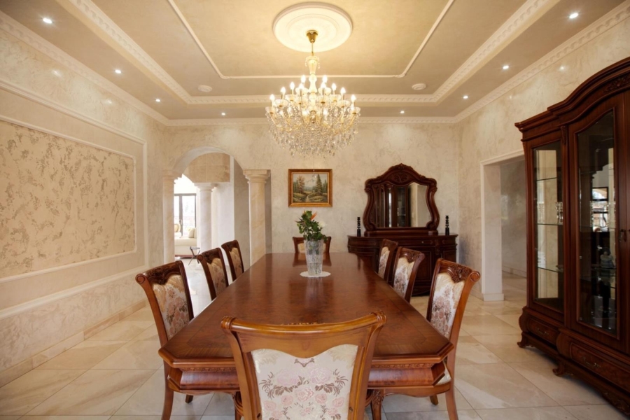 5 Bedroom Property for Sale in Mooikloof Heights Gauteng