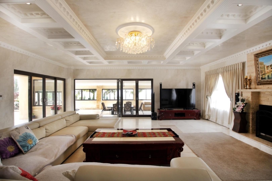 5 Bedroom Property for Sale in Mooikloof Heights Gauteng