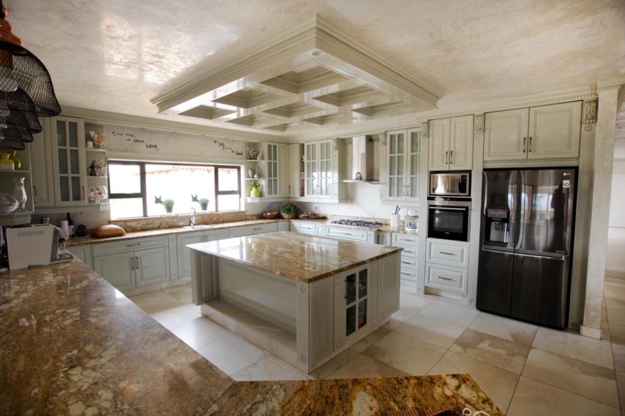 5 Bedroom Property for Sale in Mooikloof Heights Gauteng