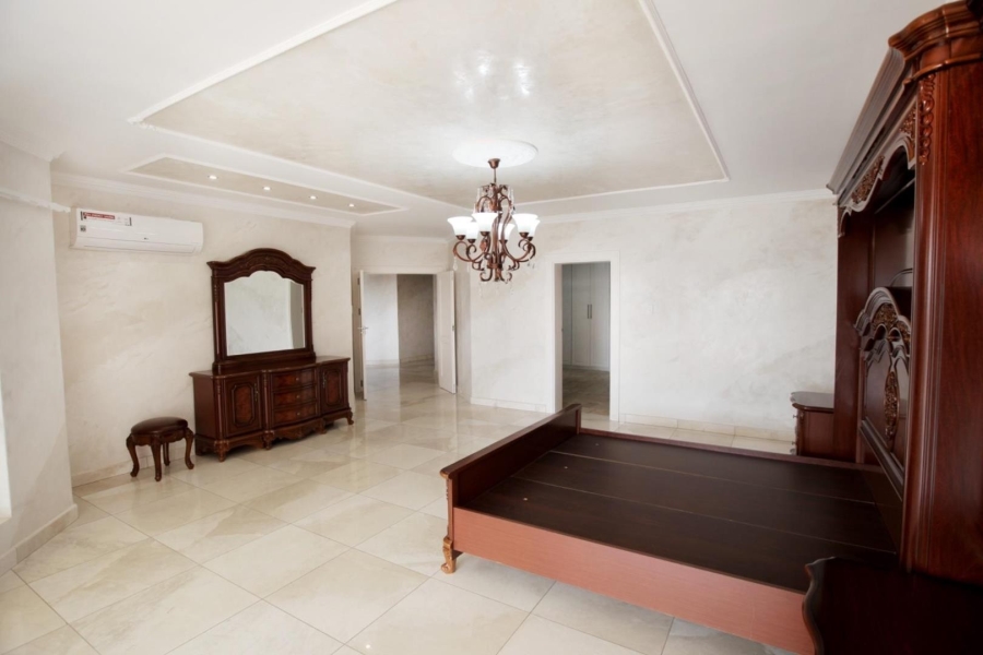 5 Bedroom Property for Sale in Mooikloof Heights Gauteng