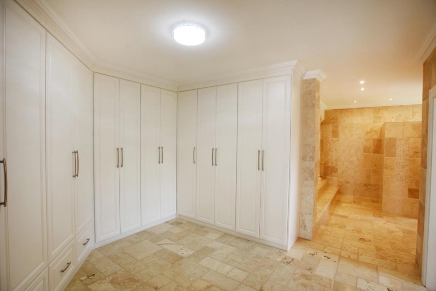 5 Bedroom Property for Sale in Mooikloof Heights Gauteng