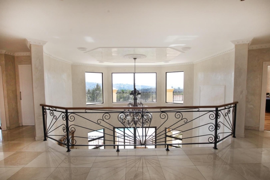 5 Bedroom Property for Sale in Mooikloof Heights Gauteng