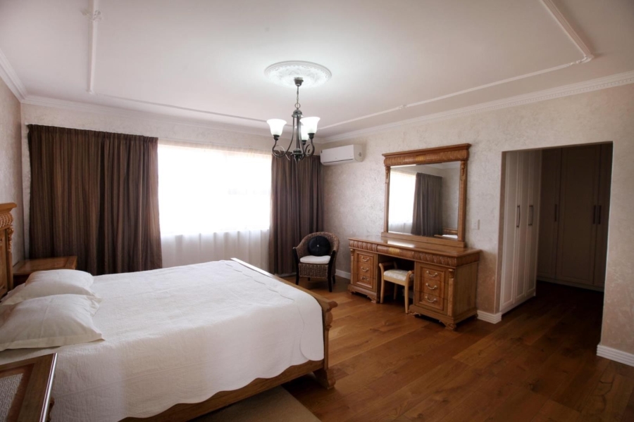 5 Bedroom Property for Sale in Mooikloof Heights Gauteng