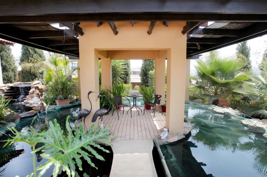 5 Bedroom Property for Sale in Mooikloof Heights Gauteng