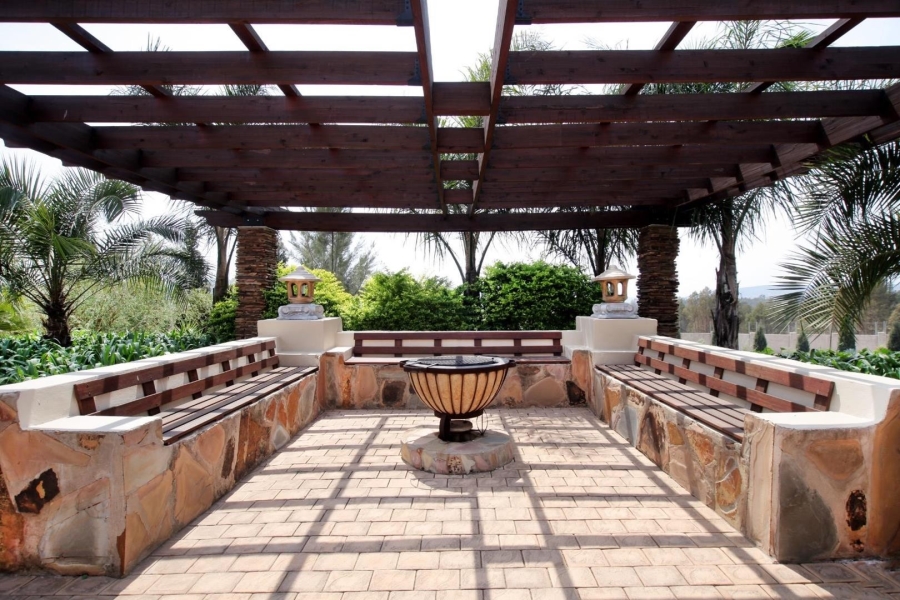 5 Bedroom Property for Sale in Mooikloof Heights Gauteng