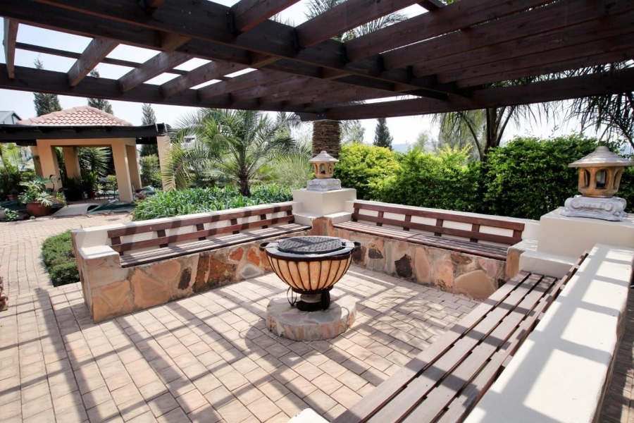 5 Bedroom Property for Sale in Mooikloof Heights Gauteng