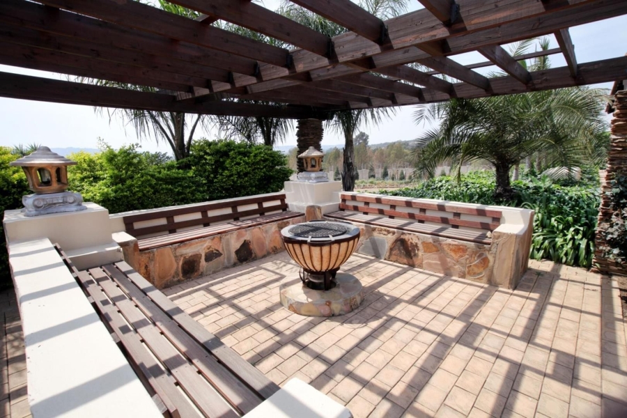 5 Bedroom Property for Sale in Mooikloof Heights Gauteng