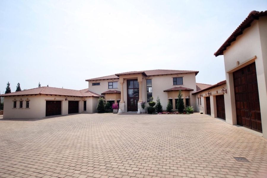 5 Bedroom Property for Sale in Mooikloof Heights Gauteng