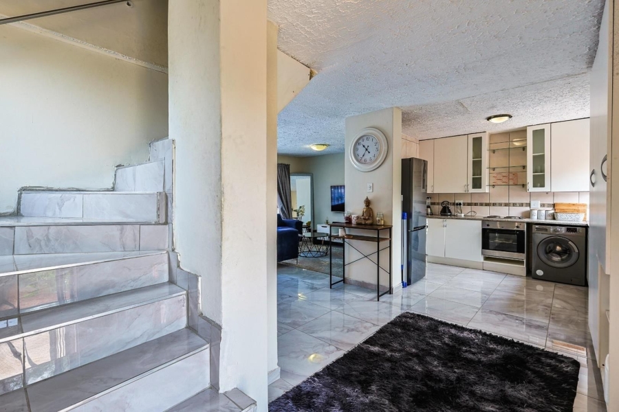 3 Bedroom Property for Sale in Garsfontein Gauteng